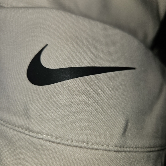 Nike Golf Jacket - Hypershield Rapid Adapt Waterproof - Cream SP21 - Picture 5 of 7